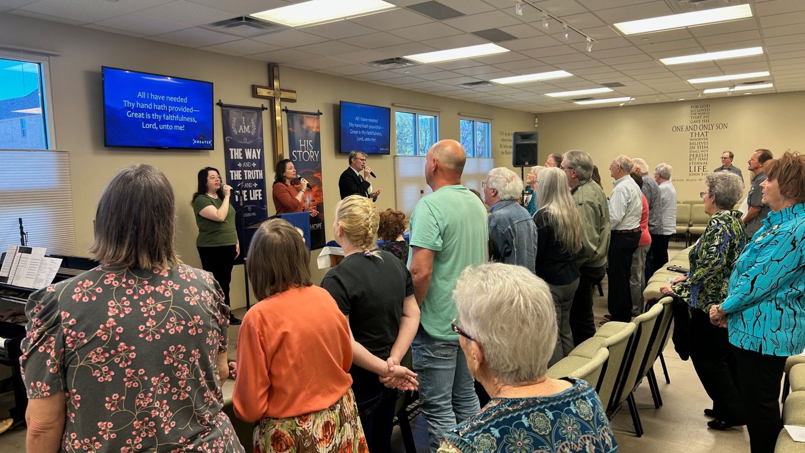 Sunday worship gathering at First Christian Church Allen in Allen Texas